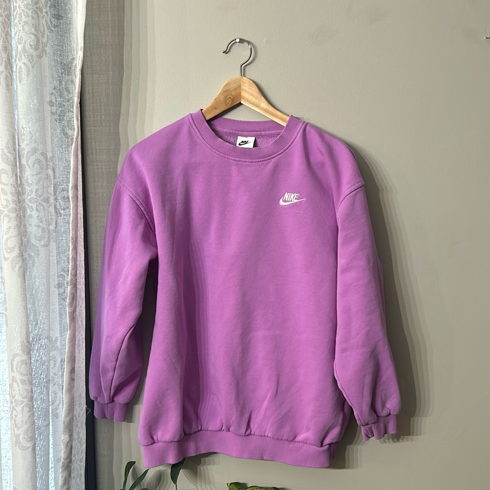 Cute purple Nike crewneck